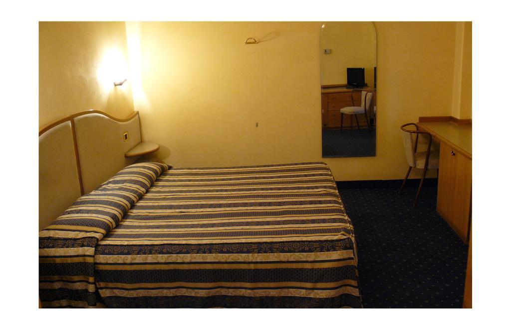 Albergo Milano Darfo Boario Terme Phòng bức ảnh