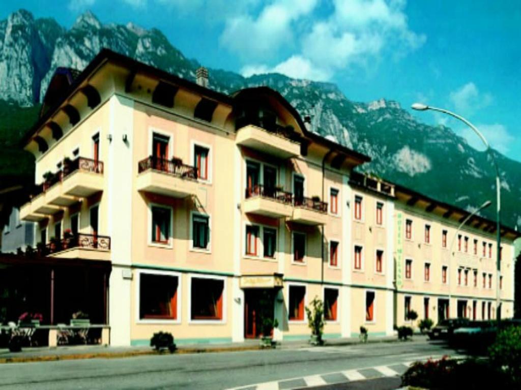 Albergo Milano Darfo Boario Terme Ngoại thất bức ảnh